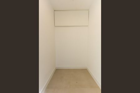 Área de Serviço de apartamento para alugar com 2 quartos, 170m² em Real Parque, São Paulo