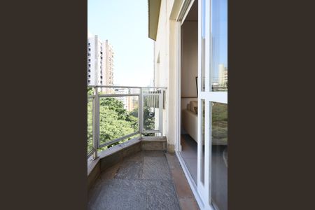 sacada de apartamento à venda com 2 quartos, 170m² em Real Parque, São Paulo