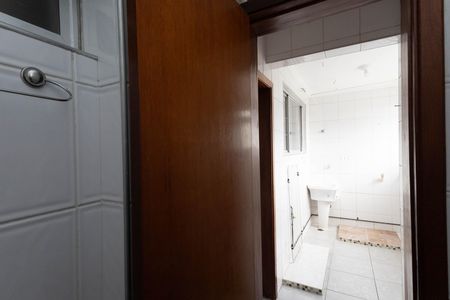 Apartamento para alugar com 120m², 3 quartos e 2 vagas Apartamento para alugar com 120m², 3 quartos e 2 vagasBanheiro 2