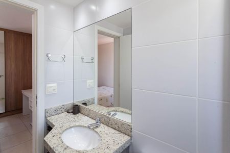 Apartamento para alugar com 122m², 3 quartos e 2 vagas Apartamento para alugar com 122m², 3 quartos e 2 vagasBanheiro da suíte