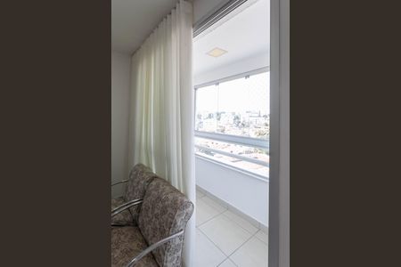 Varanda da sala de apartamento para alugar com 3 quartos, 122m² em Liberdade, Belo Horizonte
