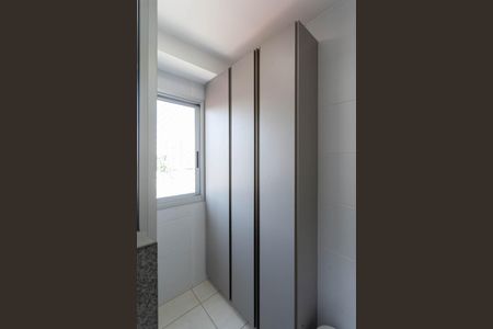 Apartamento para alugar com 122m², 3 quartos e 2 vagas Apartamento para alugar com 122m², 3 quartos e 2 vagasCozinha e Área de Serviço