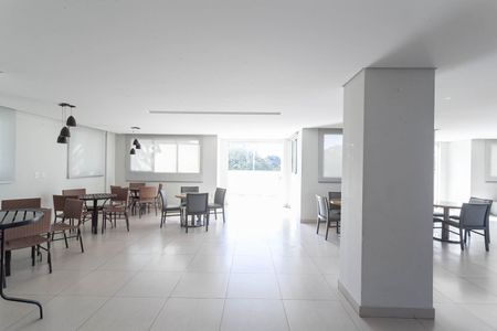 Apartamento para alugar com 122m², 3 quartos e 2 vagas Apartamento para alugar com 122m², 3 quartos e 2 vagasÁrea comum - Salão de festas
