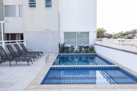 Apartamento para alugar com 122m², 3 quartos e 2 vagas Apartamento para alugar com 122m², 3 quartos e 2 vagasÁrea comum - Piscina
