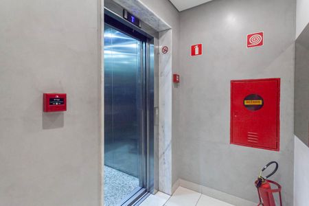 Apartamento para alugar com 122m², 3 quartos e 2 vagas Apartamento para alugar com 122m², 3 quartos e 2 vagasHall social
