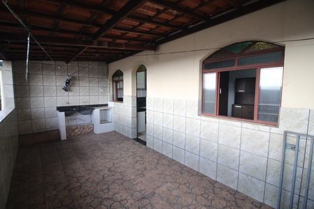 Casa para alugar com 100m², 2 quartos e 2 vagasÁrea de Serviço