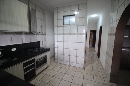 Casa para alugar com 100m², 2 quartos e 2 vagasCozinha