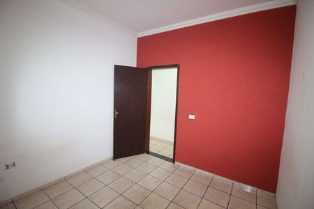 Casa para alugar com 100m², 2 quartos e 2 vagasQuarto 1