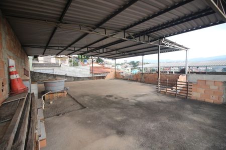 Casa para alugar com 100m², 2 quartos e 2 vagasTerraço