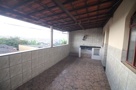 Casa para alugar com 100m², 2 quartos e 2 vagasÁrea de Serviço