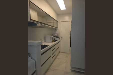 Apartamento à venda com 100m², 3 quartos e 1 vaga Apartamento à venda com 100m², 3 quartos e 1 vagaCozinha