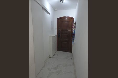 Apartamento à venda com 100m², 3 quartos e 1 vaga Apartamento à venda com 100m², 3 quartos e 1 vagaCorredor