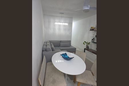 Apartamento à venda com 100m², 3 quartos e 1 vaga Apartamento à venda com 100m², 3 quartos e 1 vagaSala