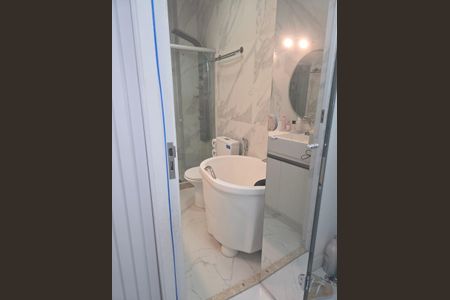 Apartamento à venda com 100m², 3 quartos e 1 vaga Apartamento à venda com 100m², 3 quartos e 1 vagaBanheiro