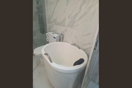 Apartamento à venda com 100m², 3 quartos e 1 vaga Apartamento à venda com 100m², 3 quartos e 1 vagaBanheiro