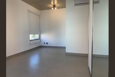 Sala/Quarto de apartamento para alugar com 1 quarto, 75m² em Panamby, São Paulo