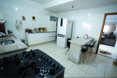 Casa à venda com 134m², 3 quartos e 2 vagas