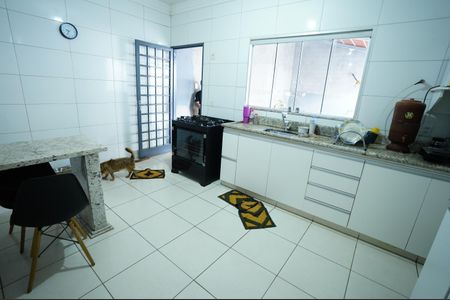 Casa à venda com 134m², 3 quartos e 2 vagas