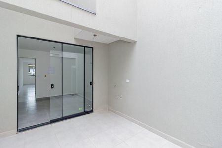 Casa à venda com 108m², 2 quartos e 2 vagas Casa à venda com 108m², 2 quartos e 2 vagasLavanderia