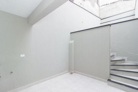 Casa à venda com 108m², 2 quartos e 2 vagas Casa à venda com 108m², 2 quartos e 2 vagasCozinha
