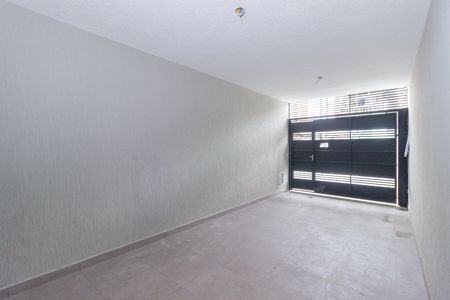 Casa à venda com 108m², 2 quartos e 2 vagas Casa à venda com 108m², 2 quartos e 2 vagasGaragem