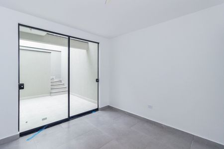 Casa à venda com 108m², 2 quartos e 2 vagas Casa à venda com 108m², 2 quartos e 2 vagasCozinha