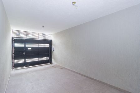 Casa à venda com 108m², 2 quartos e 2 vagas Casa à venda com 108m², 2 quartos e 2 vagasGaragem