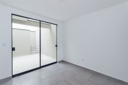 Casa à venda com 107m², 2 quartos e 2 vagas Casa à venda com 107m², 2 quartos e 2 vagasCozinha