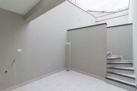 Casa à venda com 107m², 2 quartos e 2 vagas Casa à venda com 107m², 2 quartos e 2 vagasLavanderia