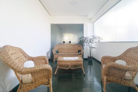 Apartamento para alugar com 65m², 2 quartos e 1 vaga Apartamento para alugar com 65m², 2 quartos e 1 vagaLounge