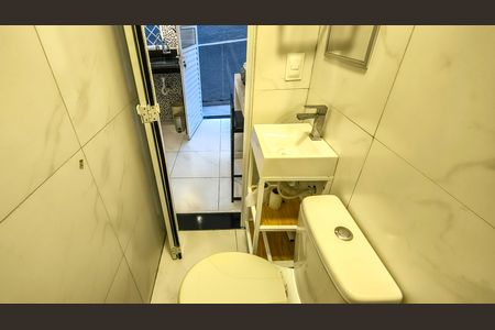 Studio para alugar com 15m², 1 quarto e sem vaga Studio para alugar com 15m², 1 quarto e sem vagaBanheiro