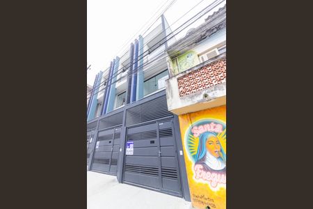 Casa à venda com 108m², 2 quartos e 2 vagas Casa à venda com 108m², 2 quartos e 2 vagasFachada Placa Instalada WPSU-1244 - 29-05