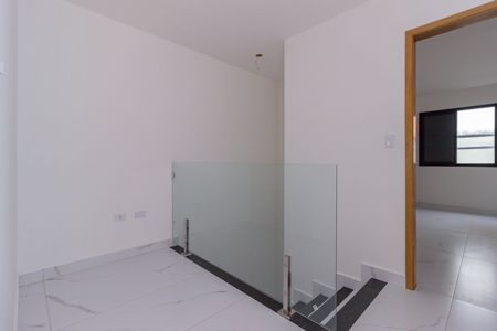 Casa à venda com 108m², 2 quartos e 2 vagas Casa à venda com 108m², 2 quartos e 2 vagasCorredor Entrada Quartos