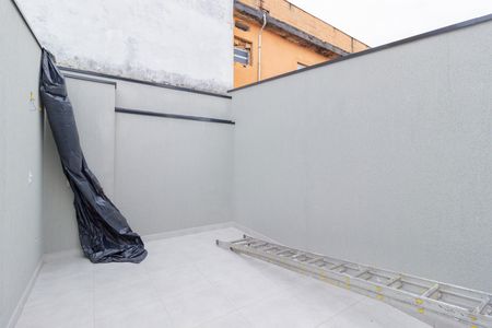 Casa à venda com 108m², 2 quartos e 2 vagas Casa à venda com 108m², 2 quartos e 2 vagasQuintal