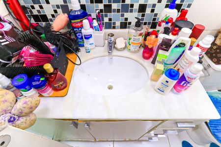 Apartamento à venda com 59m², 2 quartos e 1 vaga Apartamento à venda com 59m², 2 quartos e 1 vagaBanheiro da Suíte