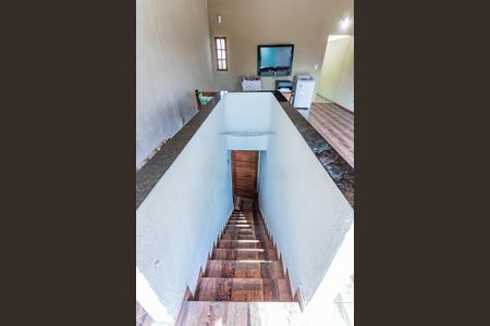 Casa para alugar com 120m², 2 quartos e sem vagaEscada