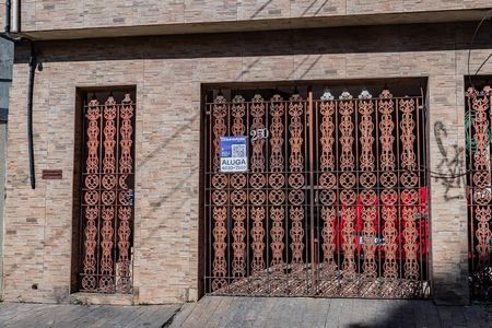 Casa para alugar com 120m², 2 quartos e sem vagaFachada