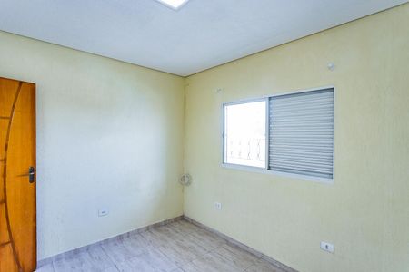 Quarto 1 de casa para alugar com 2 quartos, 120m² em Jardim Marilu, São Paulo