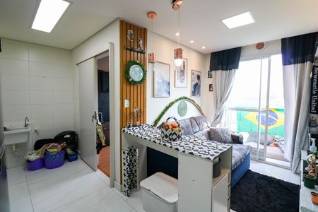 Sala / Cozinha de kitnet/studio à venda com 2 quartos, 37m² em Santo Amaro, São Paulo
