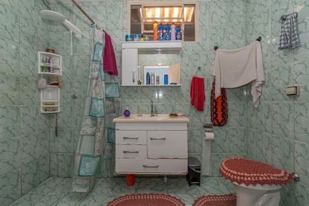 Casa à venda com 125m², 3 quartos e 1 vagaBanheiro 