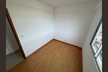 Foto 11 de apartamento à venda com 2 quartos, 60m² em Floramar, Belo Horizonte