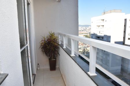 Apartamento para alugar com 54m², 3 quartos e 1 vaga Apartamento para alugar com 54m², 3 quartos e 1 vagaSala - Varanda