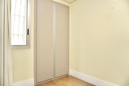 Quarto 1 de apartamento para alugar com 3 quartos, 80m² em Cidade Nova, Belo Horizonte