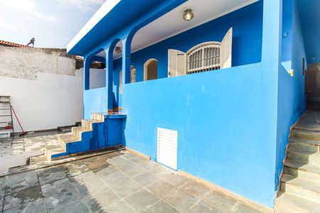 Casa para alugar com 250m², 3 quartos e 2 vagas Casa para alugar com 250m², 3 quartos e 2 vagasQuintal
