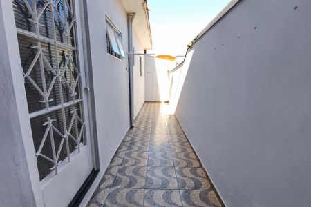 Casa para alugar com 65m², 1 quarto e 1 vagaCorredor - Quintal