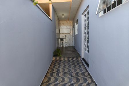 Casa para alugar com 65m², 1 quarto e 1 vagaCorredor - Quintal