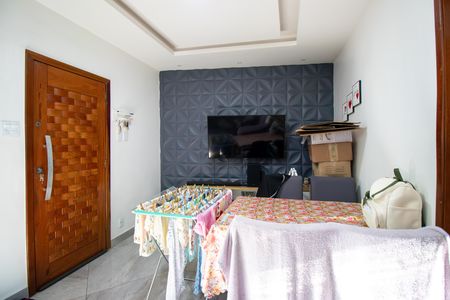 Sala de apartamento para alugar com 2 quartos, 30m² em Olaria, Rio de Janeiro