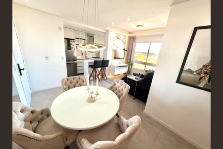 Sala de apartamento à venda com 2 quartos, 60m² em Marechal Rondon, Canoas
