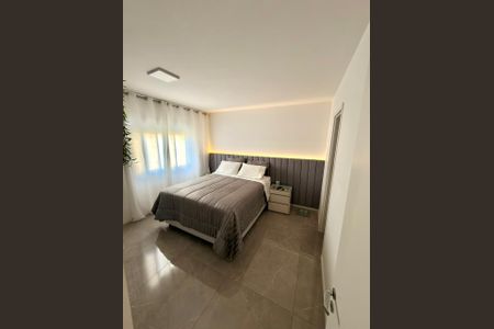 Quarto  de apartamento à venda com 2 quartos, 60m² em Marechal Rondon, Canoas