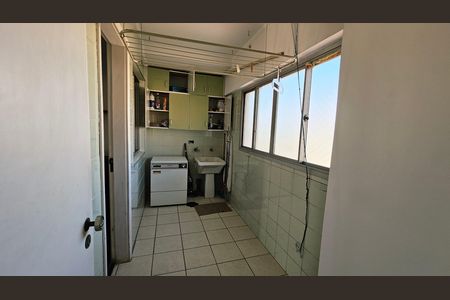 Apartamento para alugar com 117m², 3 quartos e 2 vagas